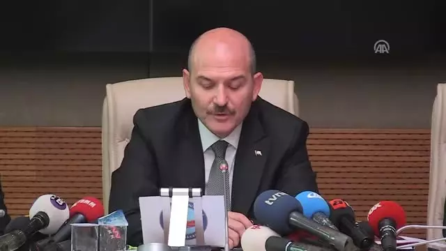 İçişleri Bakanı Soylu: 'Bürokrati·k İ·şlemleri·n Tamamen Ortadan Kaldırılması Hedeflendi' İçişleri Bakanı Soylu: 'Bürokrati·k İ·şlemleri·n Tamamen Ortadan Kaldırılması Hedeflendi'