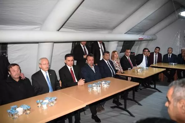 Kılıçdaroğlu'ndan Şehit Yüzbaşı Mustafa Erdal'ın Ailesine Taziye Ziyareti