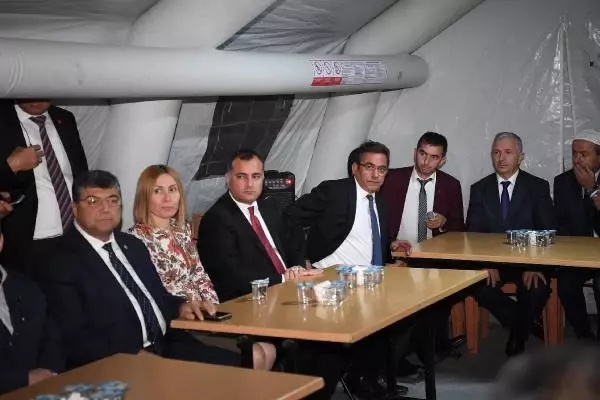 Kılıçdaroğlu'ndan Şehit Yüzbaşı Mustafa Erdal'ın Ailesine Taziye Ziyareti