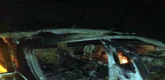 Şırnak'ta Yol Kesen PKK'lılar Araç Yaktı