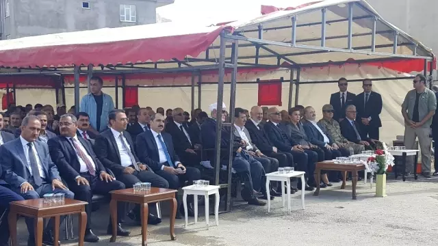 Van'da 3 Bin 400 Kişilik Caminin Temeli Atıldı Van'da 3 Bin 400 Kişilik Caminin Temeli Atıldı