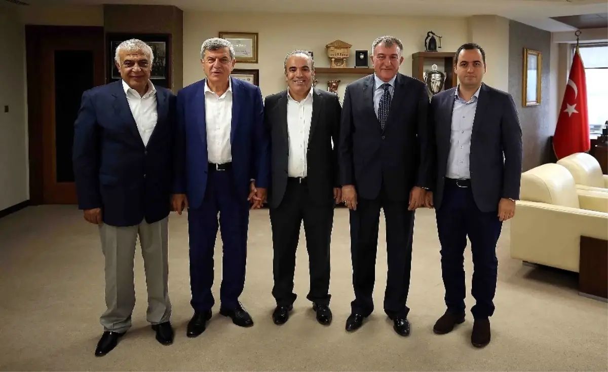 Başkan Karaosmanoğlu, Erzincanlıları Konuk Etti