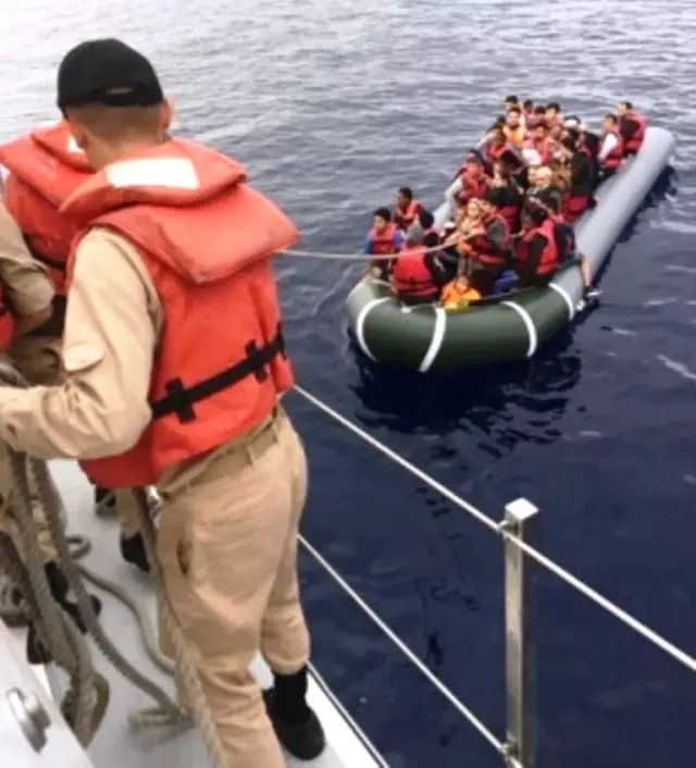 Kuşadası'nda 45 Kaçak Göçmen Yakalandı