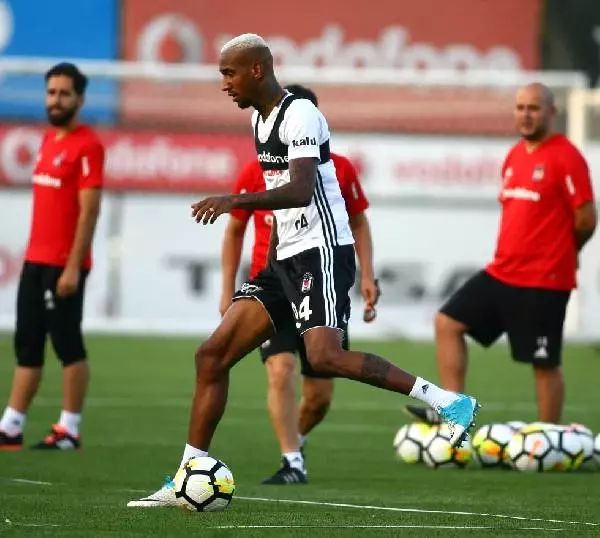 Talisca Şampiyonlar Ligi'ne Bağlı