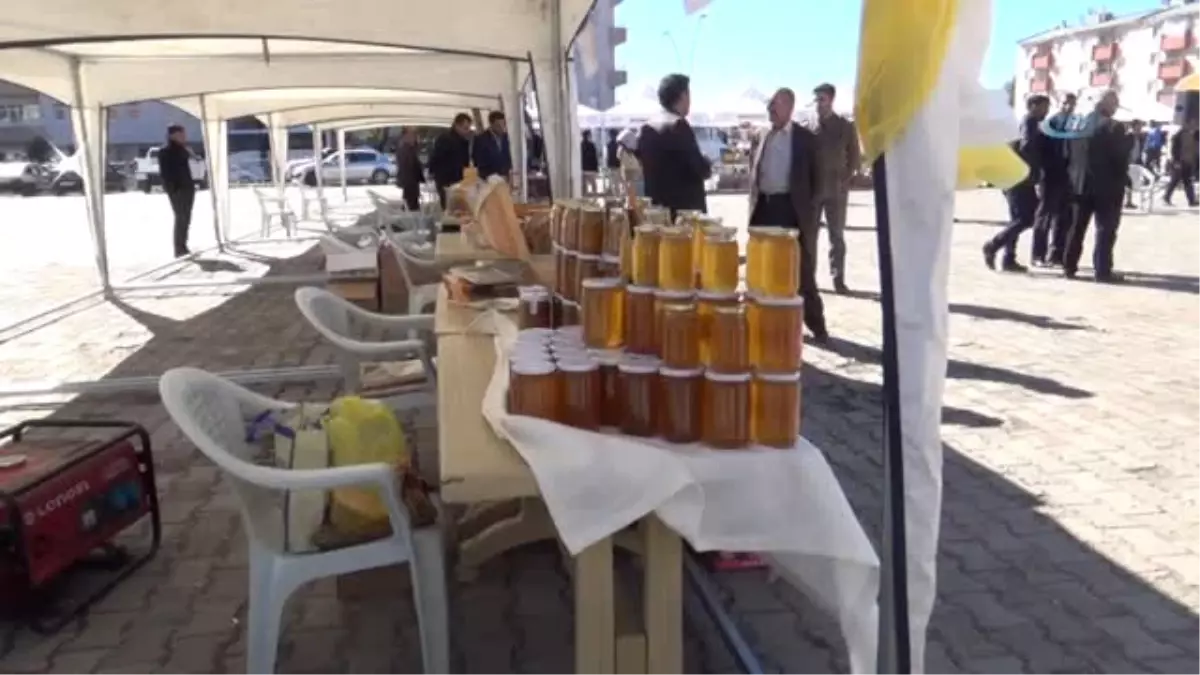 Ağrı'da İlk Kez Yapılan Bal Festivaline Yoğun İlgi