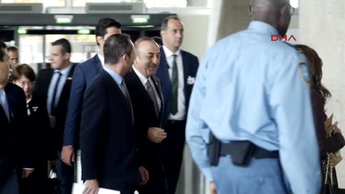 Çavuşoğlu'nun Fransa Temasları Sürüyor