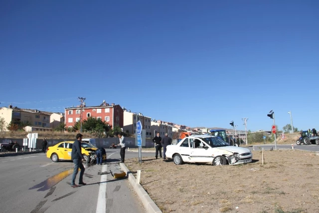 Sivas Ta Trafik Kazası 8 Yaralı Haberler