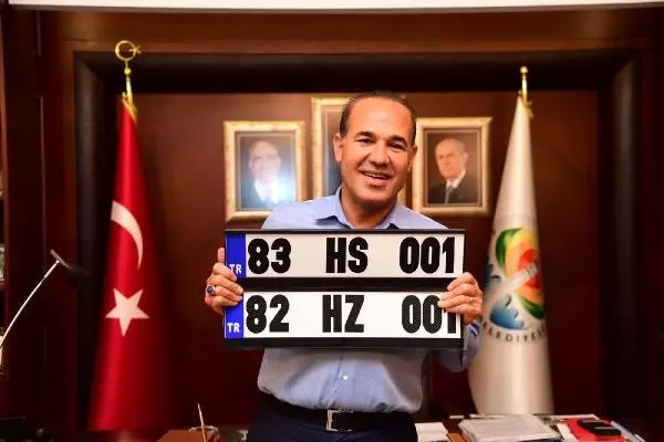 Adana Büyükşehir Belediye Başkanı Sözlü'den Kerkük ve Musul İçin Plaka