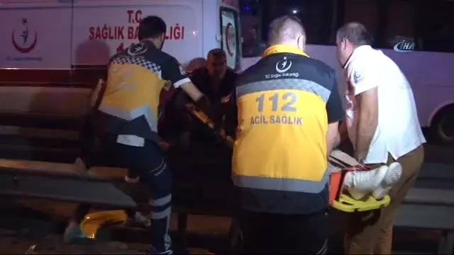 Küçükçekmece'de Feci Kaza: 1 Ölü, 3 Yaralı Küçükçekmece'de Feci Kaza: 1 Ölü, 3 Yaralı
