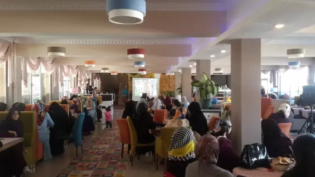 İhh Kadın Komisyonu Arakan'a Yardım İçin Kahvaltı Programı Düzenledi