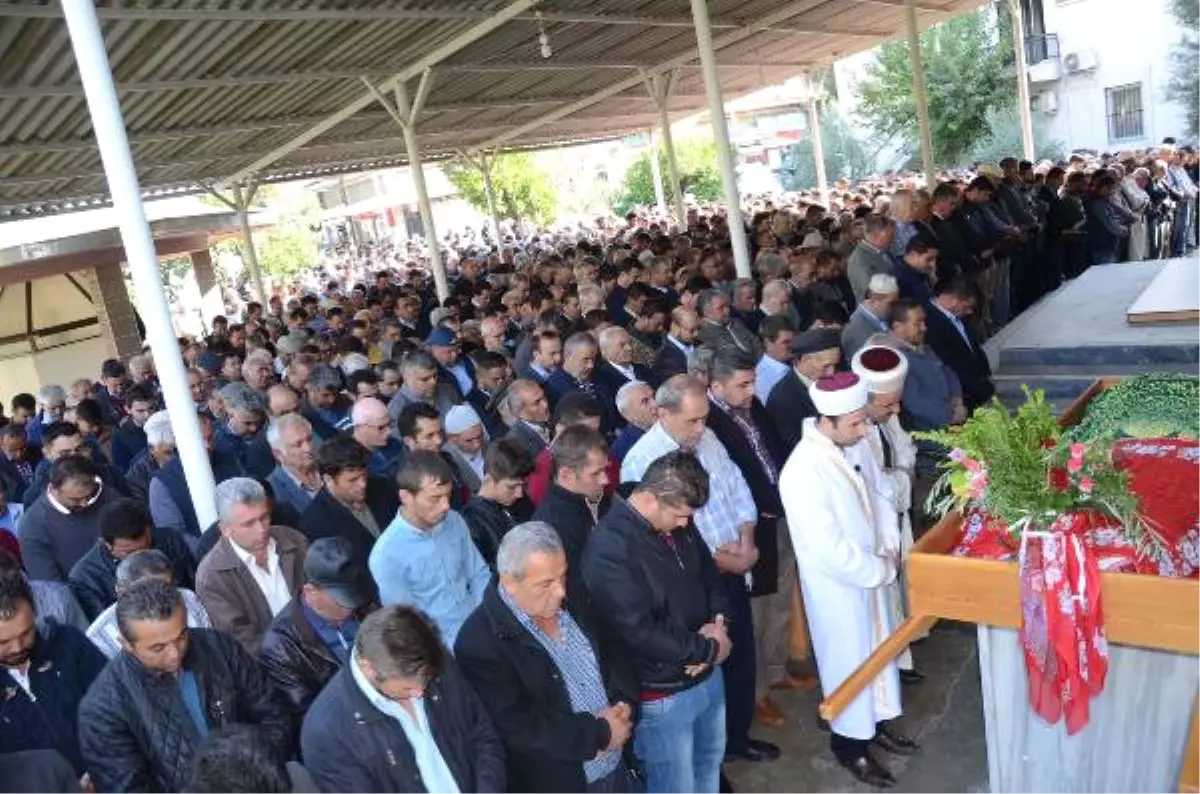 Hemzemin Geçitteki Kazada Ölenler, Son Yolculuklarına Uğurlandı
