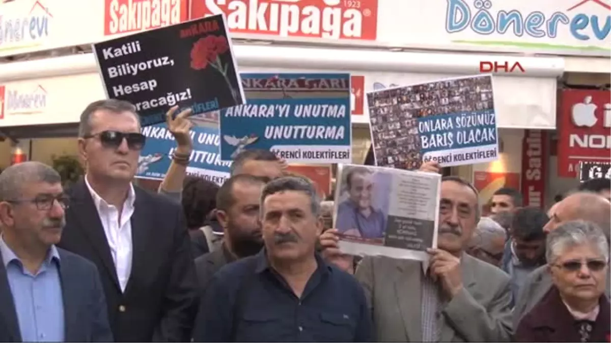 İzmir Ankara Gar Saldırısında Ölenler İzmir'de Anıldı