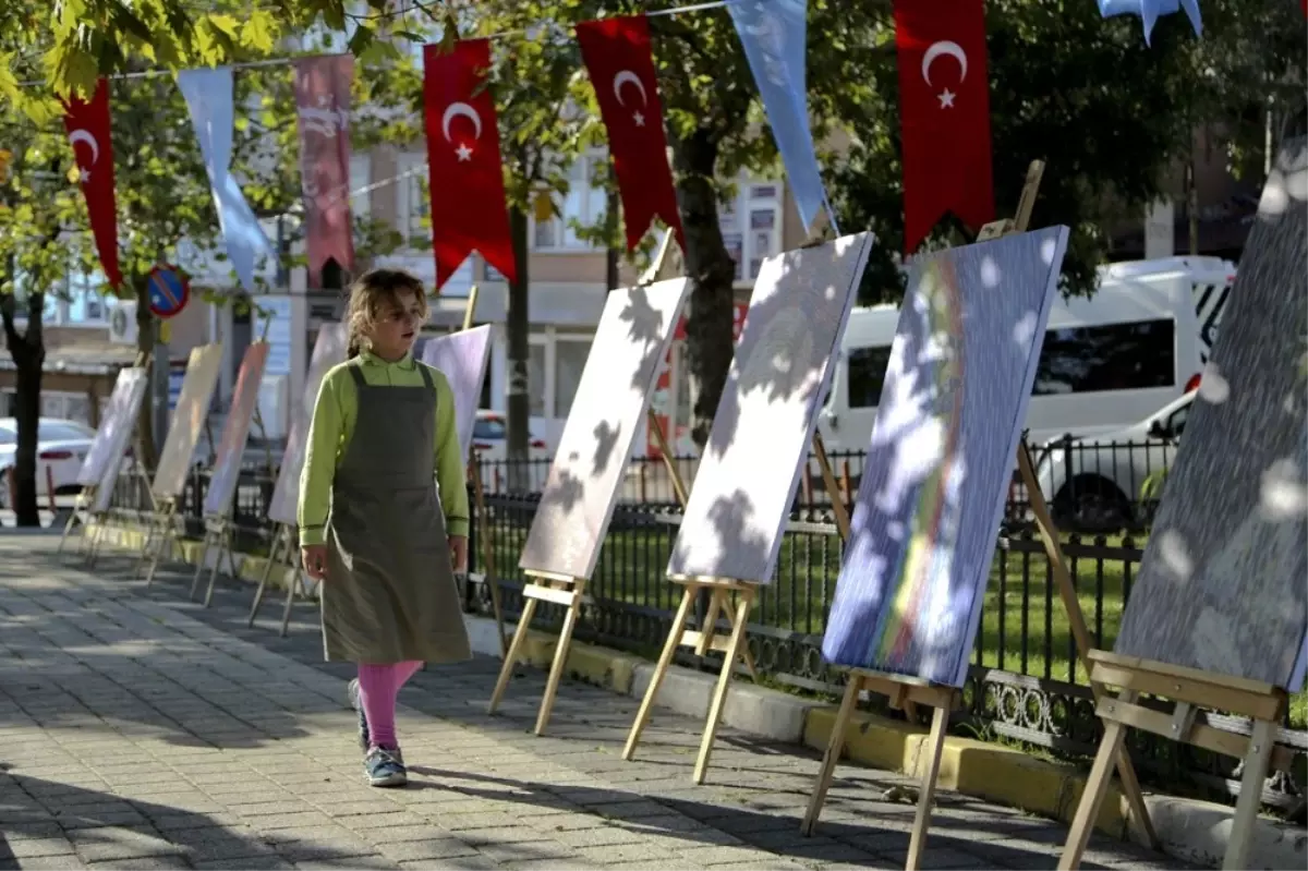 Maltepe'de 'Cumhuriyet Benim' Coşkusu Sürüyor