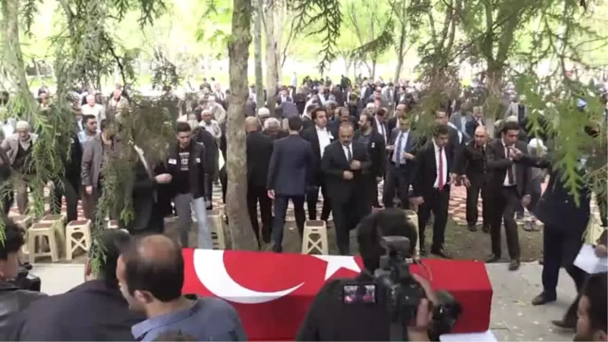 Şehit Er Özmen Son Yolculuğuna Uğurlandı