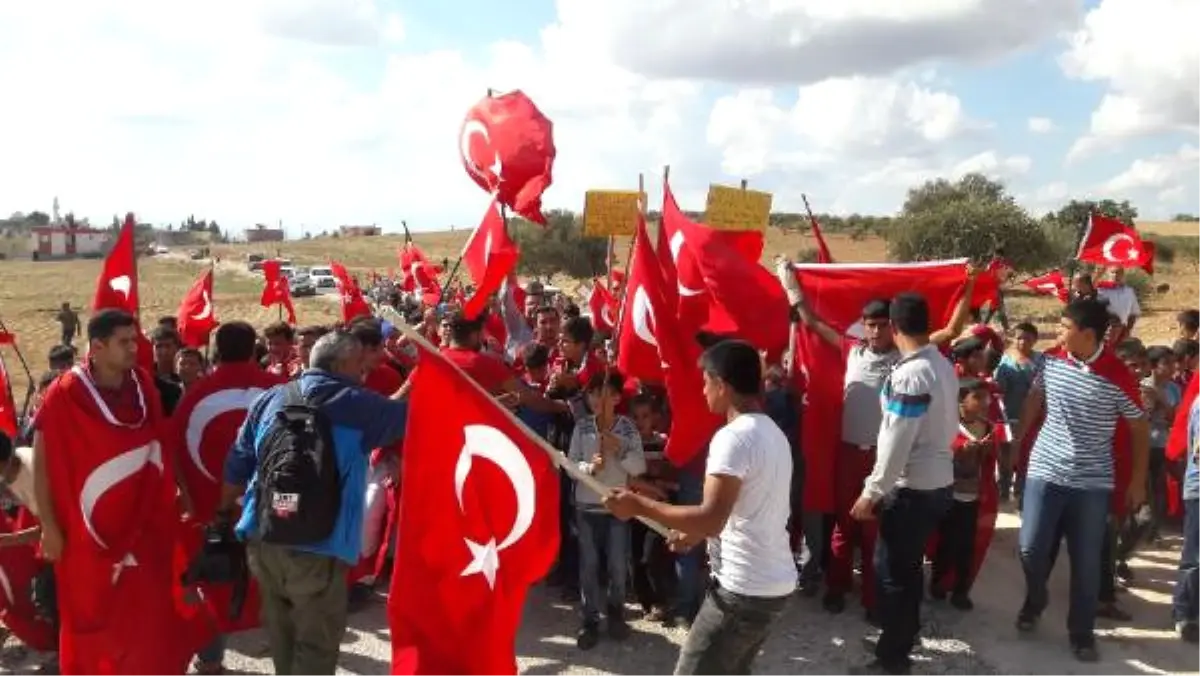 Sınırdaki Evlere Türk Bayrağı (2)