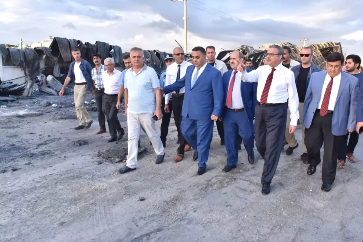 Vali Su, Tarsus Hali'ndeki Yangın Bölgesini İnceledi