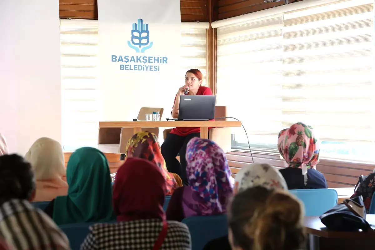 Başakşehir Kadın Aktivite Merkezi'nde Gebelik Eğitimleri Başladı