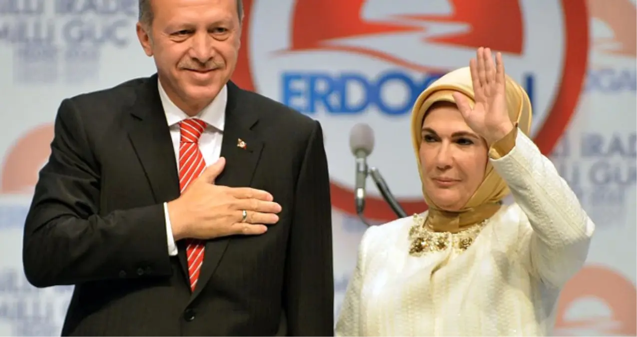 Cumhurbaşkanı Erdoğan, Eşi Emine Erdoğan&#39;ı Twitter&#39;da Takip Etti! - Haberler