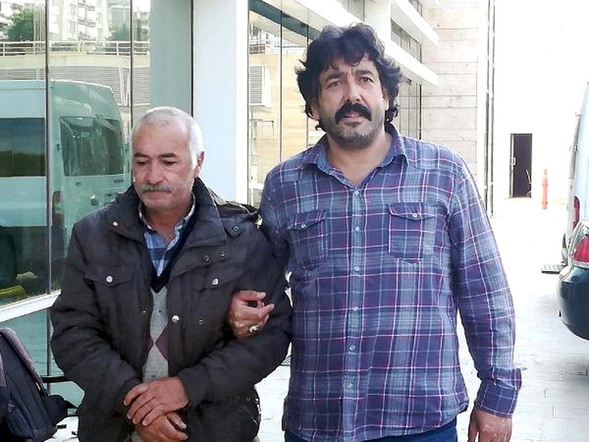 Otomobilinde Esrar ve Hassas Terazi Çıkınca Tutuklandı