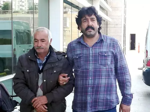 Otomobilinde Esrar ve Hassas Terazi Çıkınca Tutuklandı