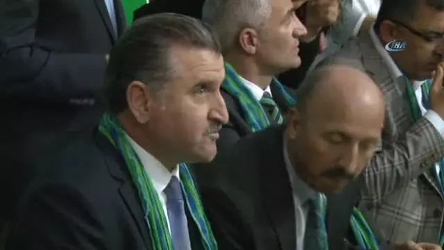 Bakan Osman Aşkın Bak, Sultangazi Hamsi Festivali'nin Açılışına Katıldı Bakan Osman Aşkın Bak, Sultangazi Hamsi Festivali'nin Açılışına Katıldı
