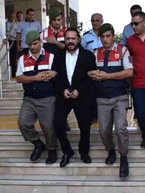 Emrah Serbes'i Muayene Eden Sağlık Ekibi Alkol Kokusu Almış