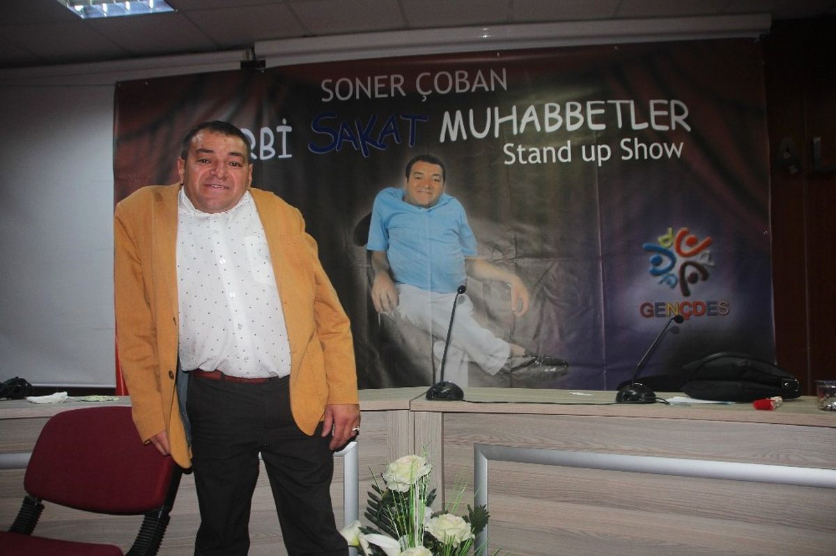 Engelli Stand Upçı Engellerini 'Ti'ye Alıyor