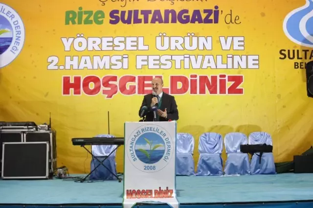 Gençlik ve Spor Bakanı Osman Aşkın Bak, Sultangazi Hamsi Festivali'nin Açılışına Katıldı