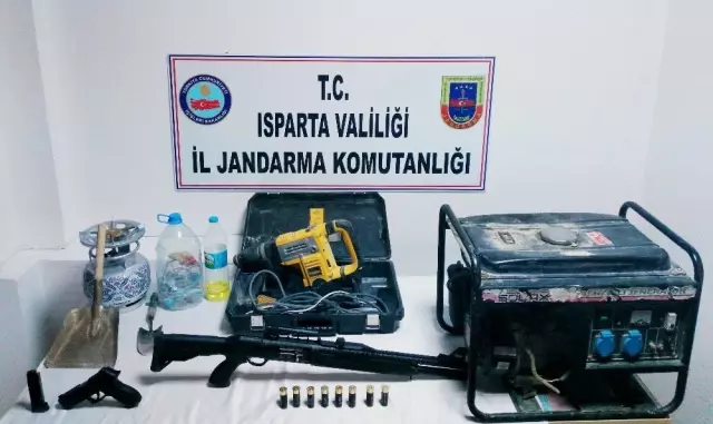 Kaçak Kazı Yapan 5 Kişi Yakalandı