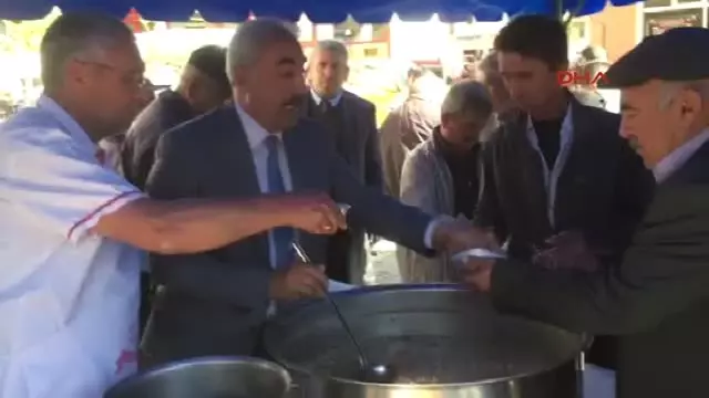 Ankara Şereflikoçhisar'da 2 Bin Kişilik Aşure Dağıtıldı