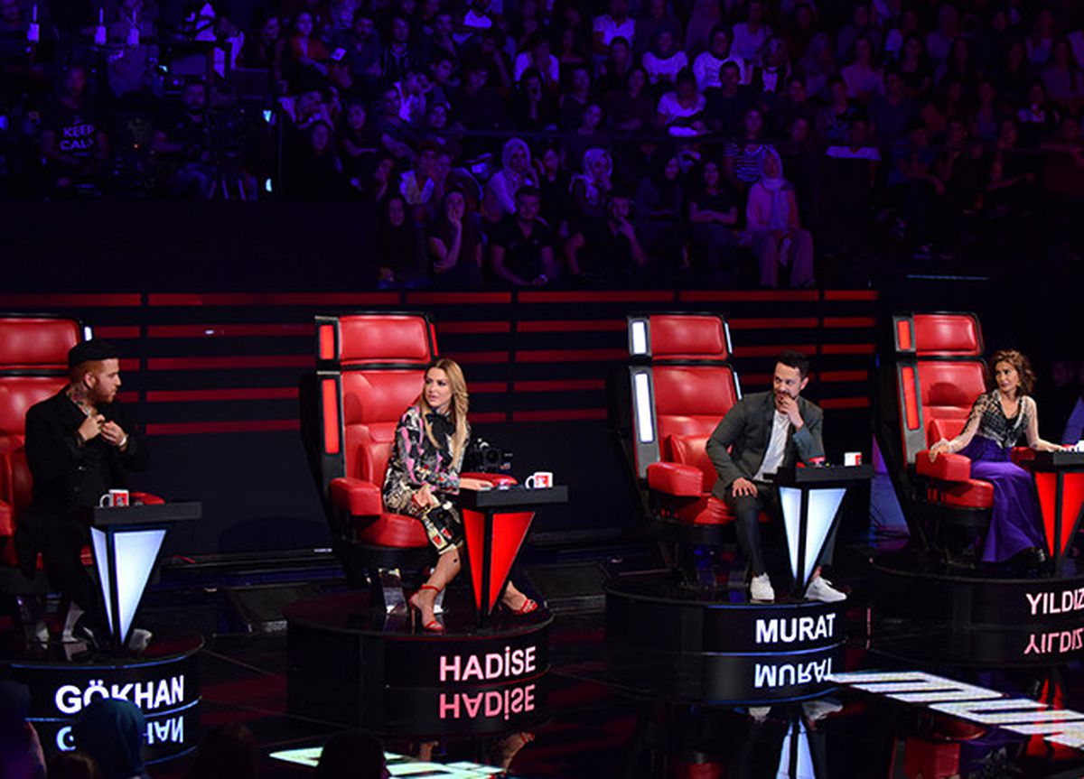 Hadise, Murat Boz ve Gökhan Özoğuz'u Utandırdı