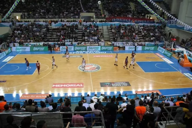Sakarya Büyükşehir Basket İlk Galibiyetini Aldı