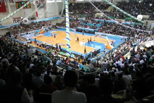 Sakarya Büyükşehir Basket'ten Tarihi Galibiyet