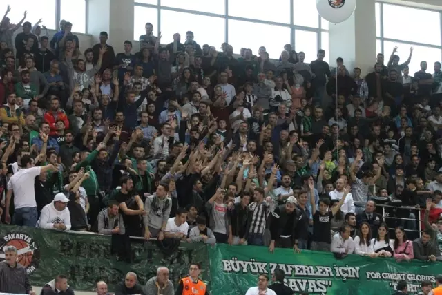 Sakarya Büyükşehir Basket'ten Tarihi Galibiyet