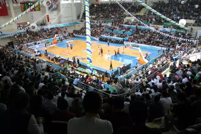 Sakarya Büyükşehir Basket'ten Tarihi Galibiyet
