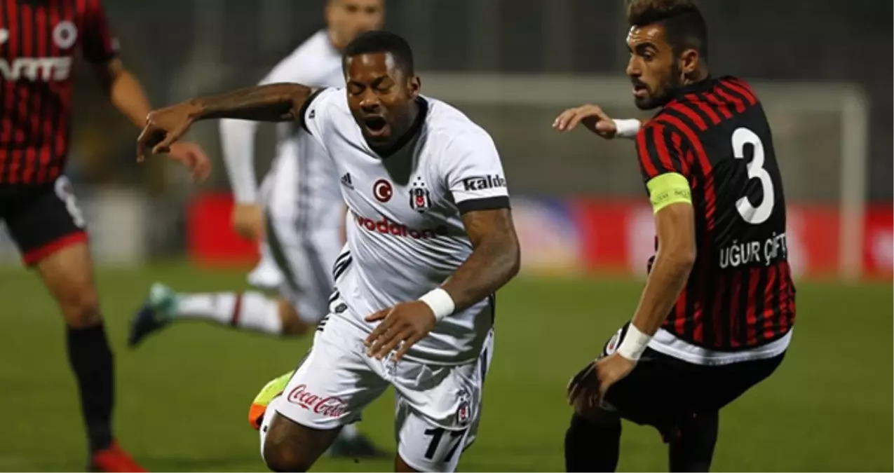 Yardımcı Hakemden Futbolcuya: 100 Metre Arkandan Gelen Futbolcuyu Kaçırıyorsun