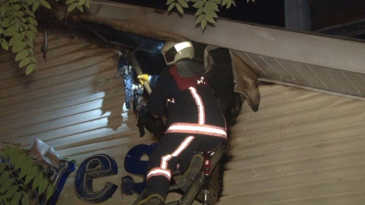 Ankara Büyükşehir Belediyesi 'Alo Ambulans' Binasında Yangın