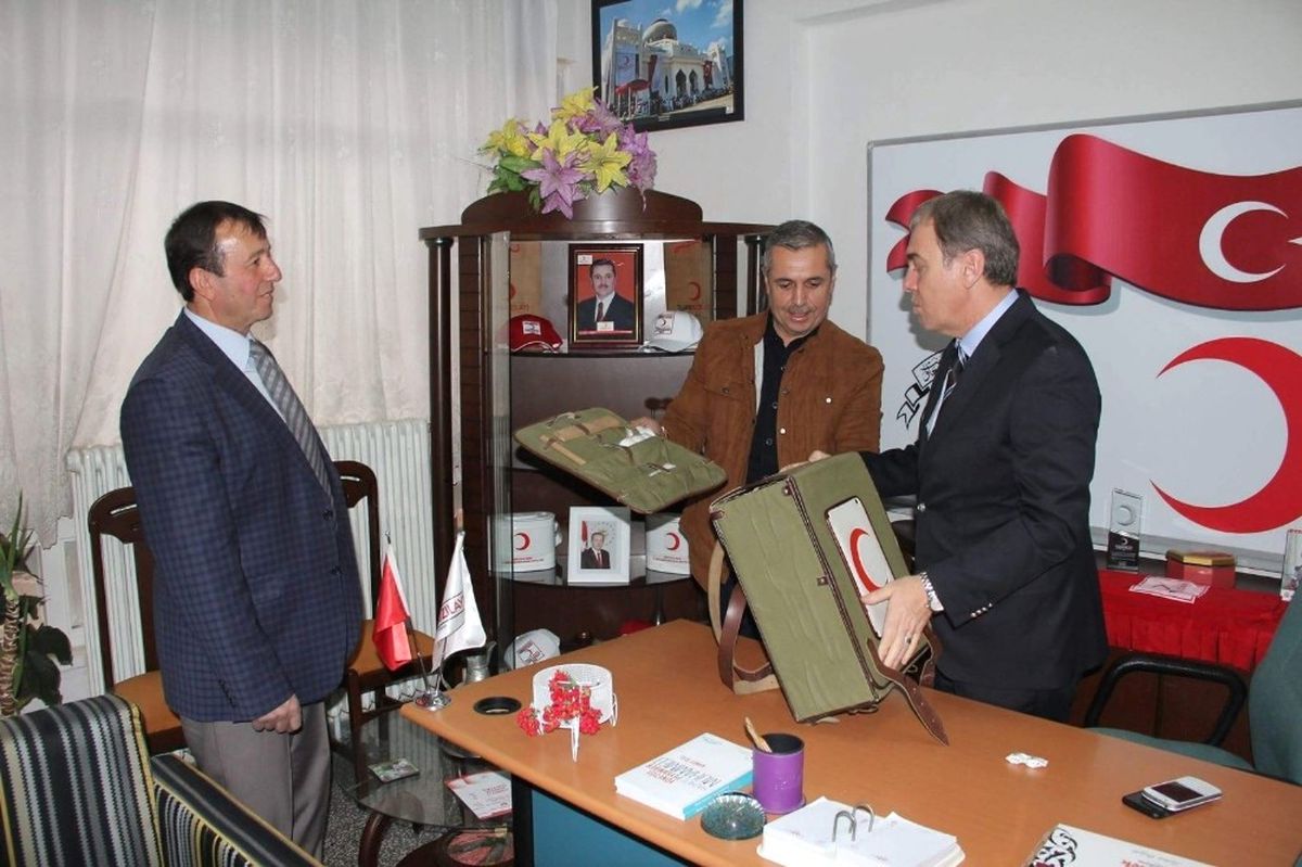 Kurtuluş Savaşı'nda Kullanılan Kızılay İlk Yardım Çantası Görenleri Duygulandırıyor
