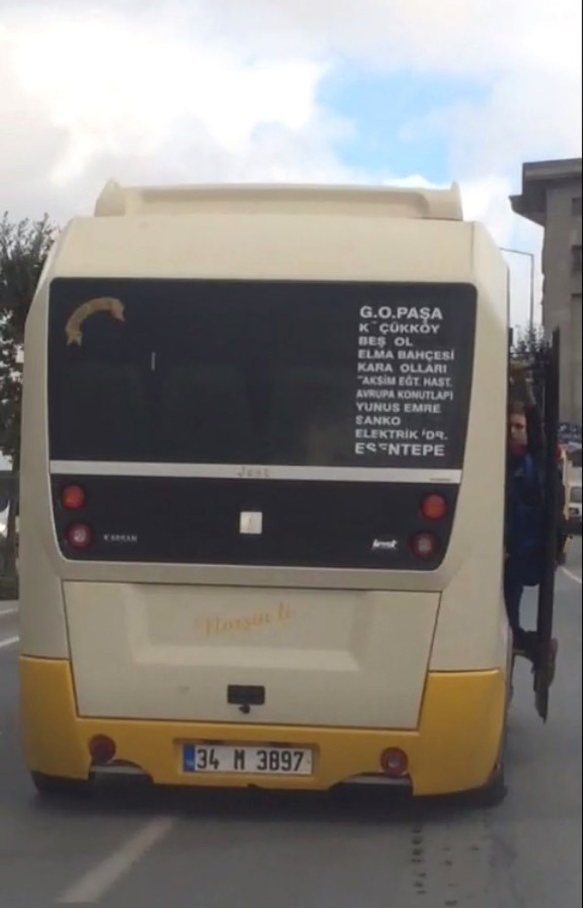 Tıka Basa Minibüste Ölümüne Yolculuk