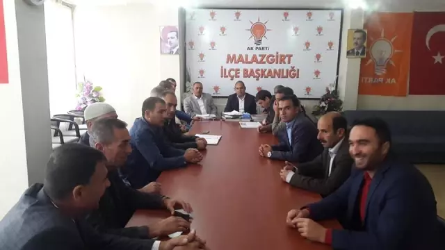 AK Parti'den İstişare Toplantısı AK Parti'den İstişare Toplantısı