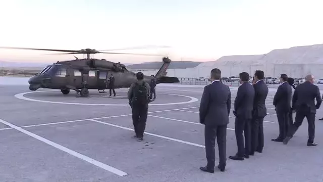 Bakan Albayrak, Kırka Bor Maden İşletmesinde İncelemelerde Bulundu (2) Bakan Albayrak, Kırka Bor Maden İşletmesinde İncelemelerde Bulundu (2)