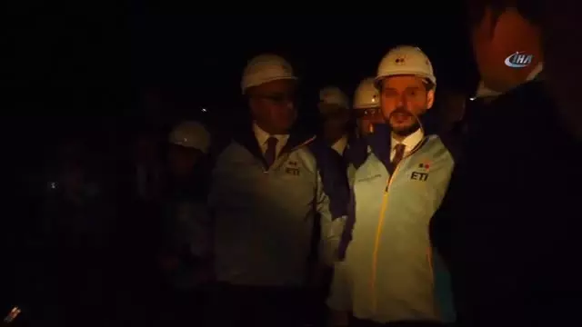 Bakan Albayrak'tan Sürpriz Bor Açıklaması: 'Borda 2018 Yılında Büyük Vizyon Patlatacağız' Bakan Albayrak'tan Sürpriz Bor Açıklaması: 'Borda 2018 Yılında Büyük Vizyon Patlatacağız'