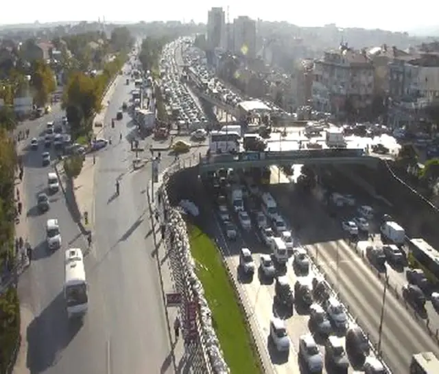 D-100 Karayolundaki Zincirleme Kaza Trafiği Durma Noktasına Getirdi