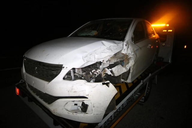 Konya'da İki Otomobil Çarpıştı: 7 Yaralı
