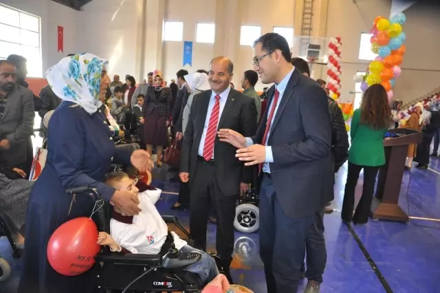 Bulanık İlçesinde 40 Bedensel Engelli Vatandaşa Akülü Sandalye Hediye Edildi Bulanık İlçesinde 40 Bedensel Engelli Vatandaşa Akülü Sandalye Hediye Edildi