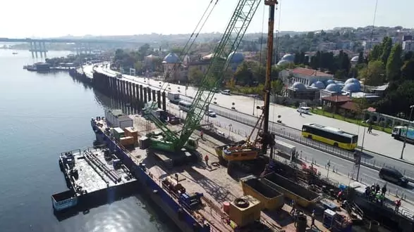 Eminönü-Alibeyköy Tramvay Projesi İçin Haliç'e Kazık Çakıldı
