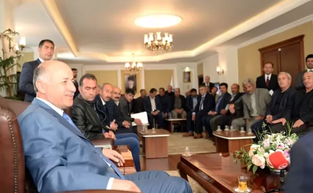Vali Azizoğlu; 'Muhtarlar Demokrasinin Temelidir' Vali Azizoğlu; 'Muhtarlar Demokrasinin Temelidir'