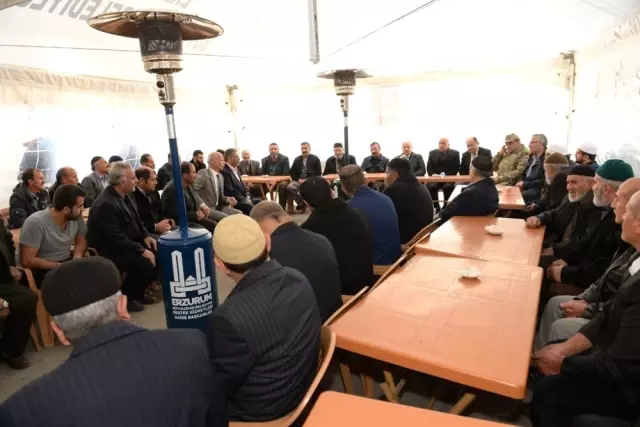 Vali Azizoğlu Şehit Ailesine Taziye Ziyaretinde Bulundu Vali Azizoğlu Şehit Ailesine Taziye Ziyaretinde Bulundu