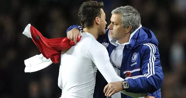 Arsenal'lı Mesut Özil, Takım Arkadaşlarına Yeni Takımını Söyledi