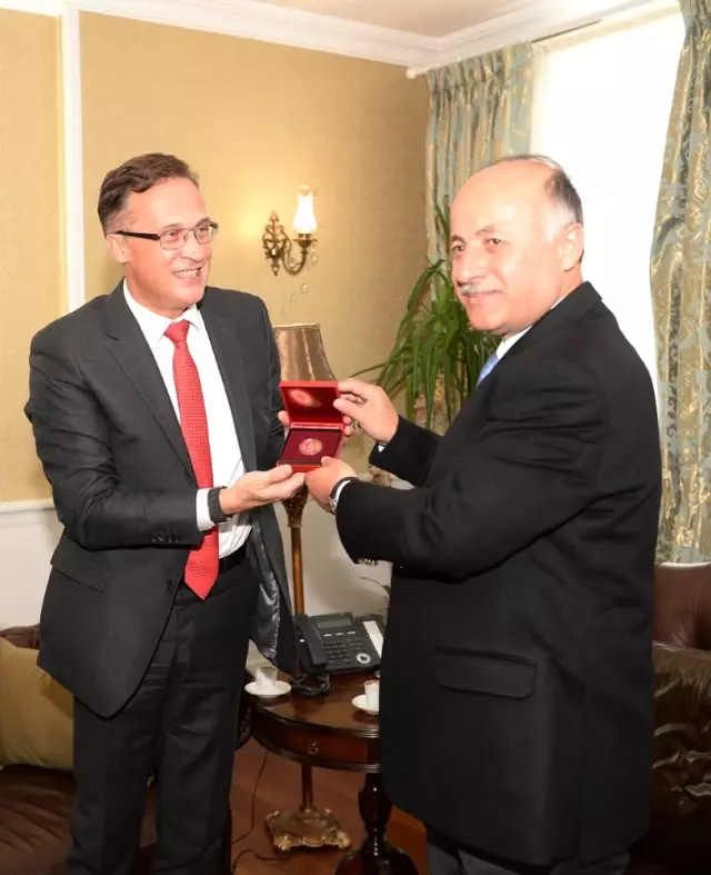 Belarus ile Erzurum Arasında Ekonomik Köprüler Kuruluyor Belarus ile Erzurum Arasında Ekonomik Köprüler Kuruluyor